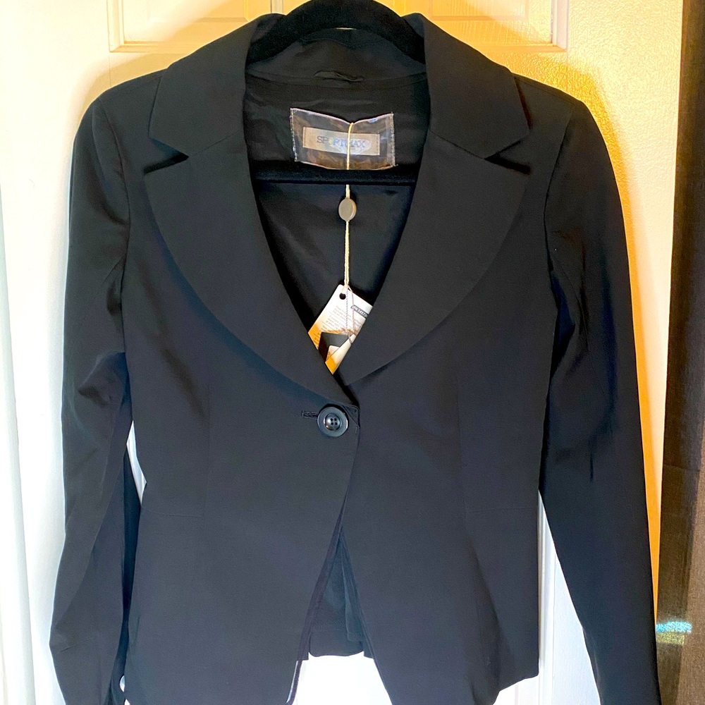 Sportmax waist length blazer, button front closure